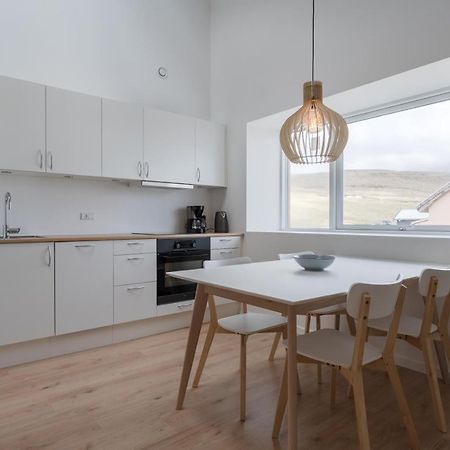 Studio Apartments Close To Airport Mithvagur ภายนอก รูปภาพ