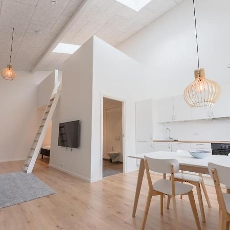 Studio Apartments Close To Airport Mithvagur ภายนอก รูปภาพ