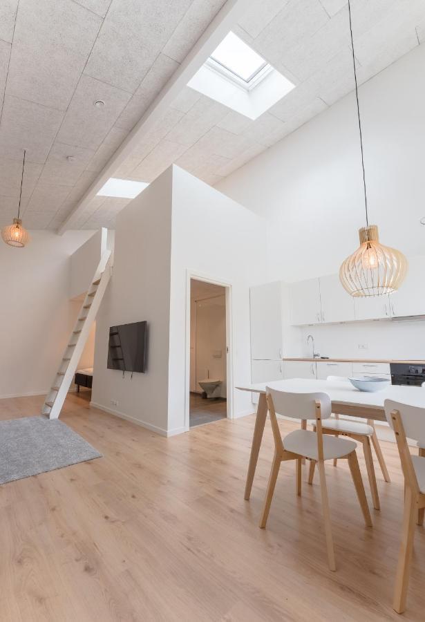 Studio Apartments Close To Airport Mithvagur ภายนอก รูปภาพ